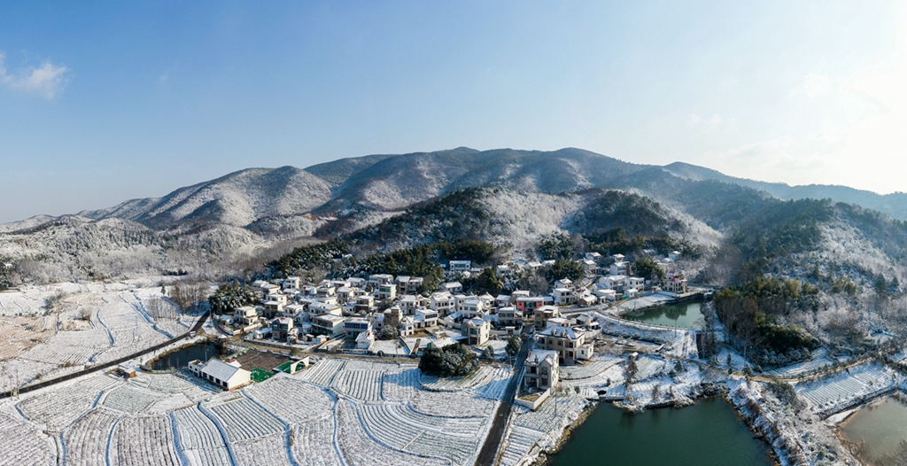 雪后方冲村银装素裹，分外妖娆（肖本祥摄）DJI_0411A_副本_副本.jpg